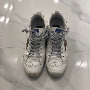 Golden goose sneakers. Perfect condition! Only worn 3 times. Midstar